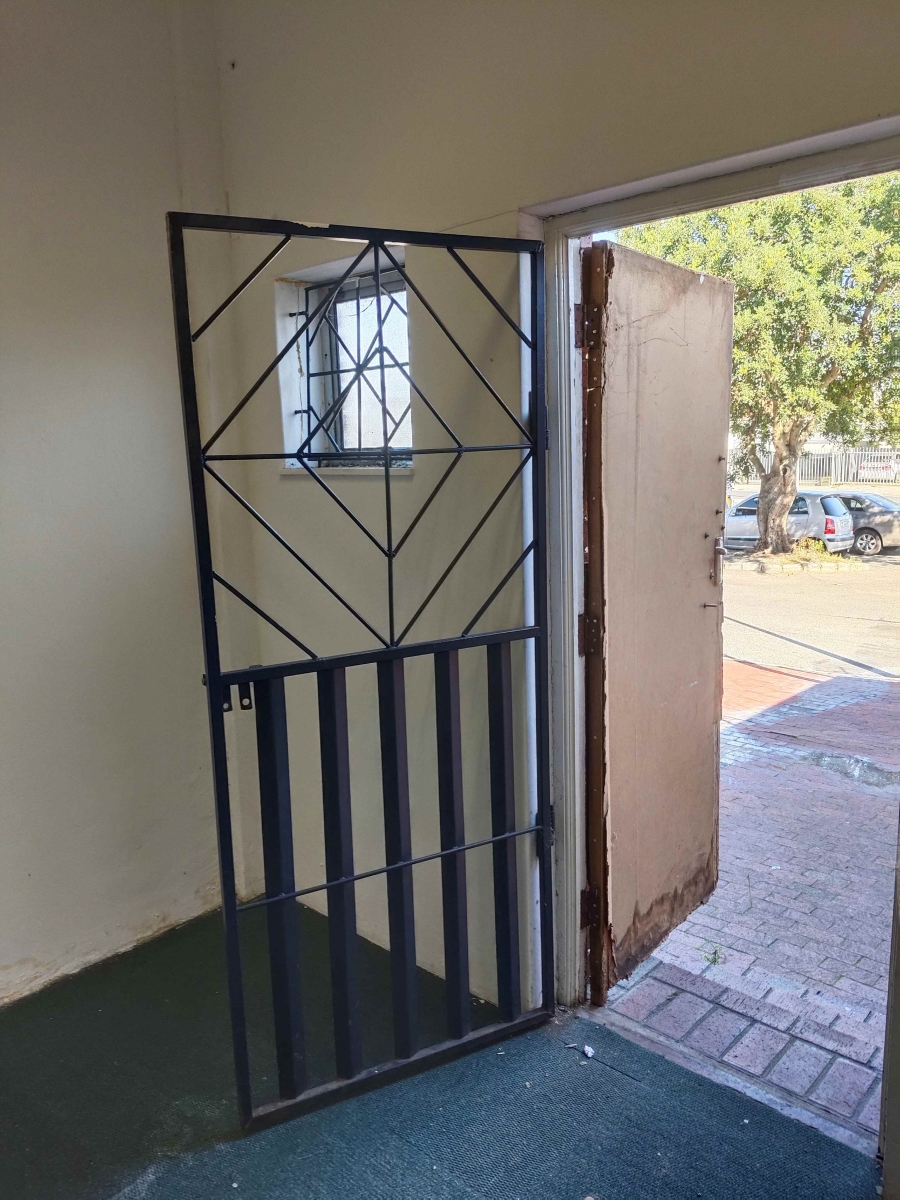 To Let Commercial Property for Rent in Klipdam Western Cape